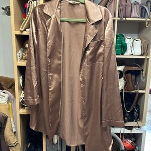 Great condition sleep shirt